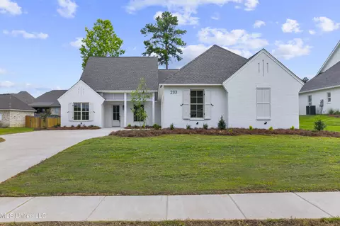 233 Kingswood Pl, Madison, MS 39110