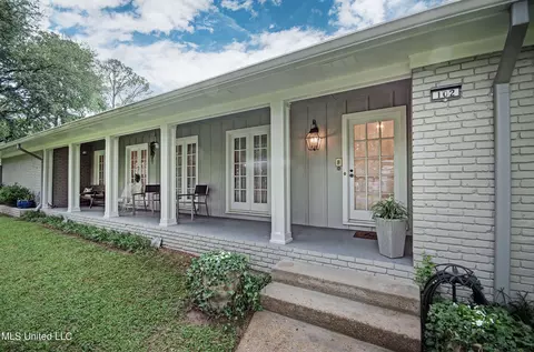 102 Dendron Dr, Jackson, MS 39211