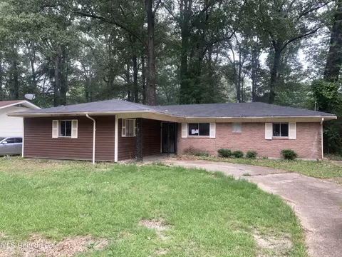3340 Oakview Dr, Jackson, MS 39212