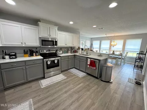 316 Pinecrest Blvd, Long Beach, MS 39560 photo 9