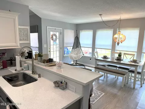 316 Pinecrest Blvd, Long Beach, MS 39560 photo 10
