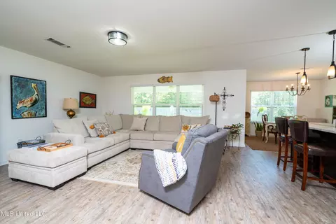 616 Verbena Dr, Long Beach, MS 39560 photo 3
