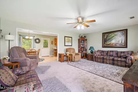 Living - 3 Dina Ln, Sardis, MS 38666 photo 1 of 3