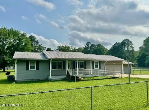 104 Lansdowne St, Florence, MS 39073 photo 2