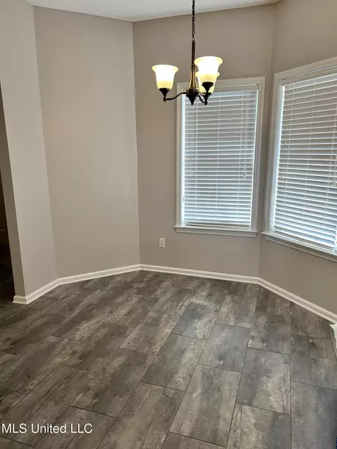 Dining - 3625 Jaybird Rd, Hernando, MS 38632 photo 1 of 1