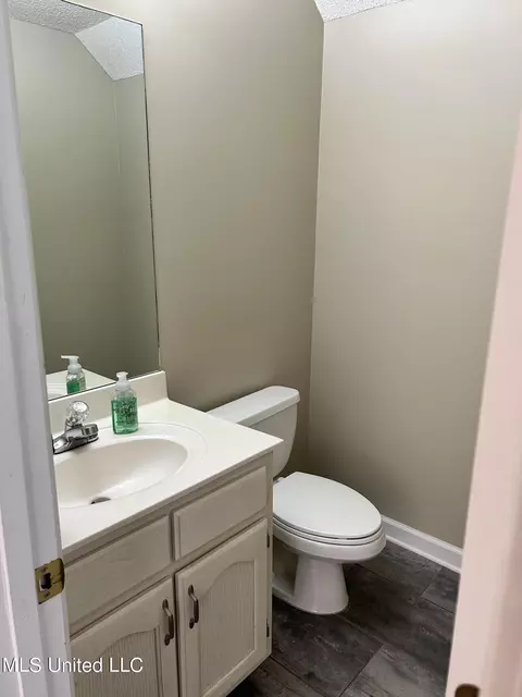 Bath - 3625 Jaybird Rd, Hernando, MS 38632 photo 5 of 5