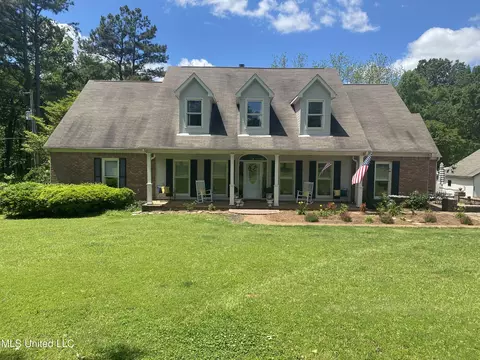 5195 S Rolling Pine Cir, Olive Branch, MS 38654 photo 1