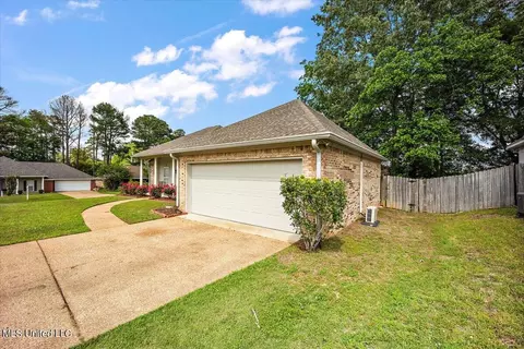 248 Cherry Bark Dr, Brandon, MS 39047 photo 3