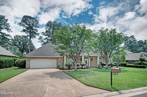 524 Ridge Cir, Brandon, MS 39047