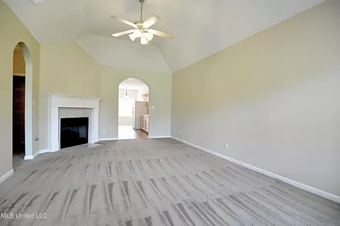 904 Cardinal Ln, Hernando, MS 38632 photo 5