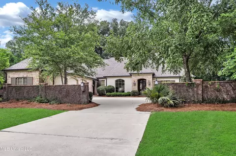 137 Bridgewater Xing, Ridgeland, MS 39157