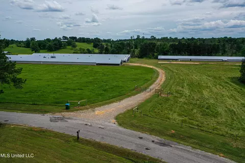1477 Comans Road Rd, Carthage, MS 39051