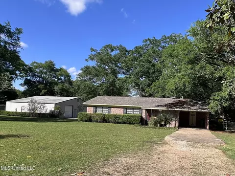 13820 Wolf Ridge Rd, Moss Point, MS 39562 photo 2