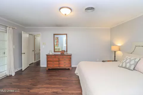 Bedroom - 33 Stonegate Dr, Brandon, MS 39042 photo 3 of 5