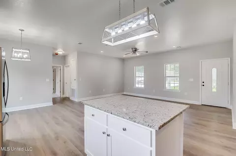 Entry Way - 490 E Hatten Ave, Wiggins, MS 39577 photo 1 of 1