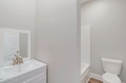 Bath - 490 E Hatten Ave, Wiggins, MS 39577 photo 3 of 3