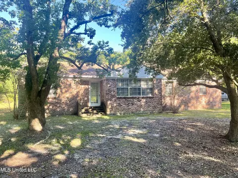 3000 Papania Ln, Gulfport, MS 39501