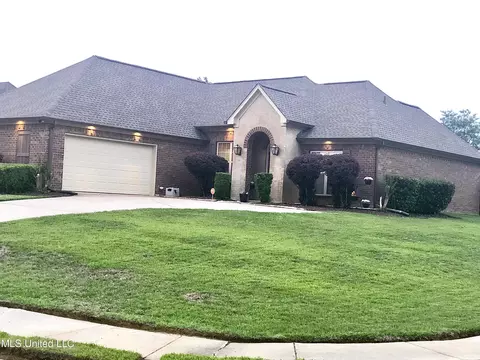 101 Sumter Dr, Canton, MS 39046