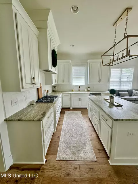 Kitchen - 102 First Colony Blvd, Madison, MS 39110 photo 7 of 7