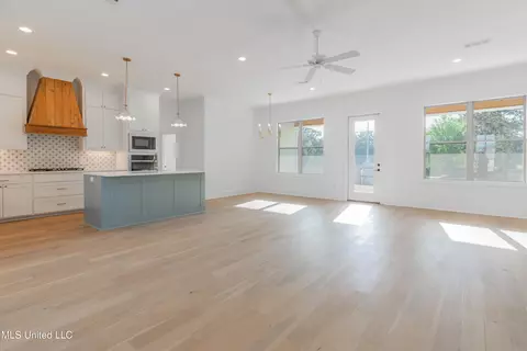 Living - 108 Catherine Blvd, Clinton, MS 39056 photo 1 of 7
