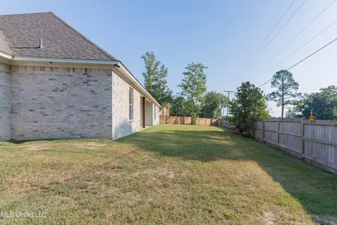 Exterior - 108 Catherine Blvd, Clinton, MS 39056 photo 18 of 18