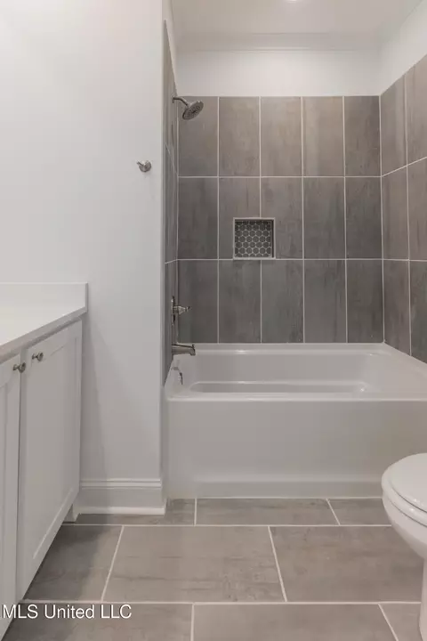 Bath - 108 Catherine Blvd, Clinton, MS 39056 photo 5 of 13