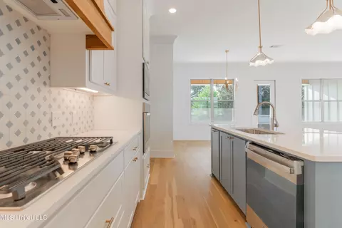 Kitchen - 108 Catherine Blvd, Clinton, MS 39056 photo 5 of 7