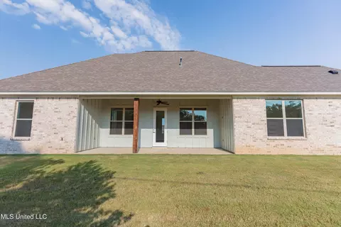 Exterior - 108 Catherine Blvd, Clinton, MS 39056 photo 16 of 18
