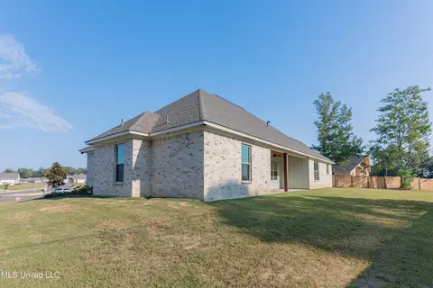 Exterior - 108 Catherine Blvd, Clinton, MS 39056 photo 17 of 18