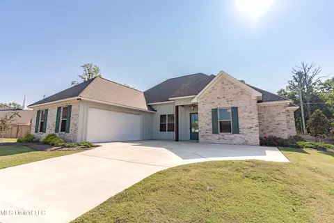 Exterior - 108 Catherine Blvd, Clinton, MS 39056 photo 4 of 18