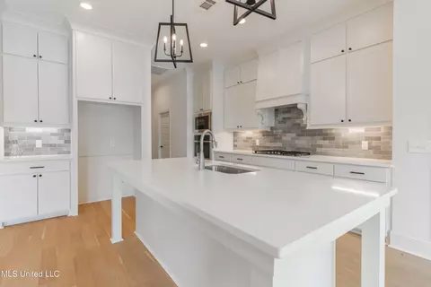 Kitchen - 112 Catherine Blvd, Clinton, MS 39056 photo 2 of 5