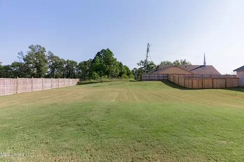 Exterior - 112 Catherine Blvd, Clinton, MS 39056 photo 8 of 16