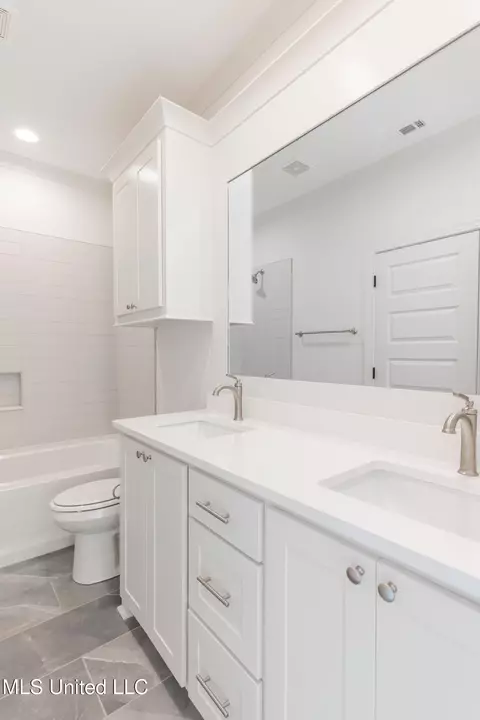 Bath - 112 Catherine Blvd, Clinton, MS 39056 photo 12 of 15