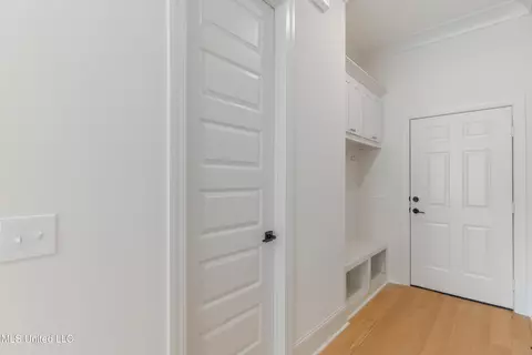 Entry Way - 112 Catherine Blvd, Clinton, MS 39056 photo 3 of 4