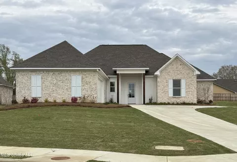 112 Catherine Blvd, Clinton, MS 39056