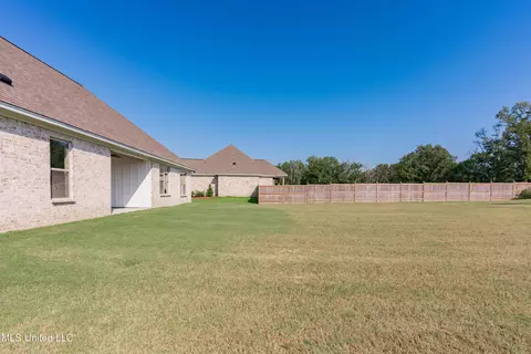 Exterior - 112 Catherine Blvd, Clinton, MS 39056 photo 16 of 16