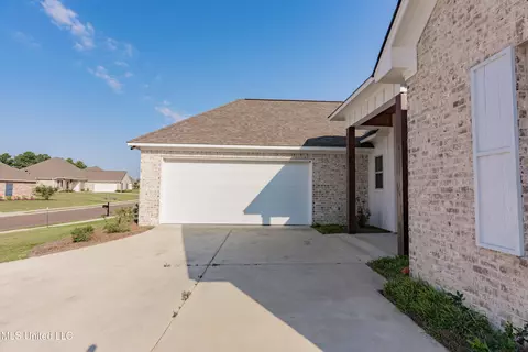 Other - 112 Catherine Blvd, Clinton, MS 39056 photo 1 of 17