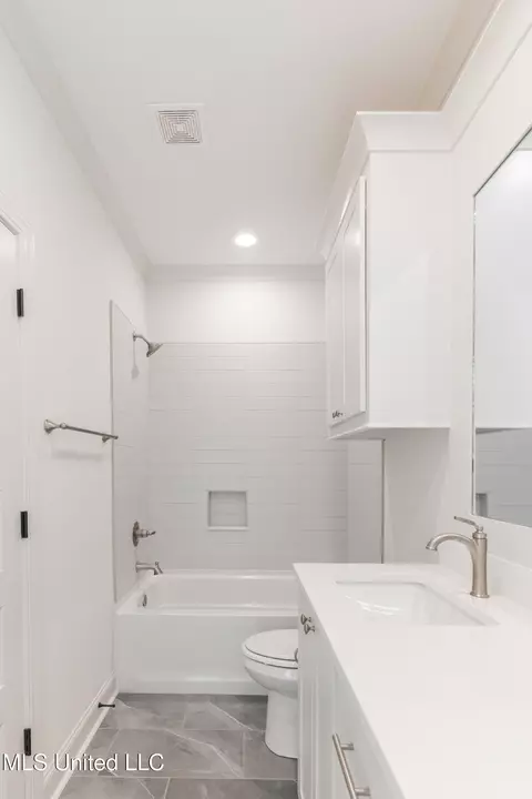 Bath - 112 Catherine Blvd, Clinton, MS 39056 photo 14 of 15