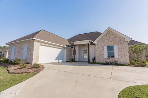 Exterior - 112 Catherine Blvd, Clinton, MS 39056 photo 3 of 16