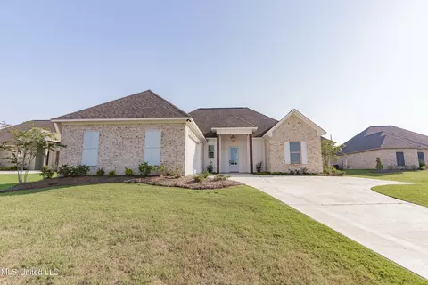 Exterior - 112 Catherine Blvd, Clinton, MS 39056 photo 2 of 16