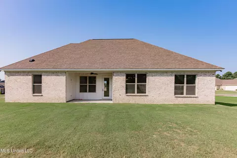 Exterior - 112 Catherine Blvd, Clinton, MS 39056 photo 11 of 16