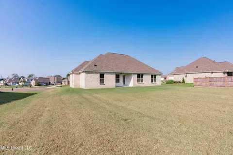 Exterior - 112 Catherine Blvd, Clinton, MS 39056 photo 15 of 16