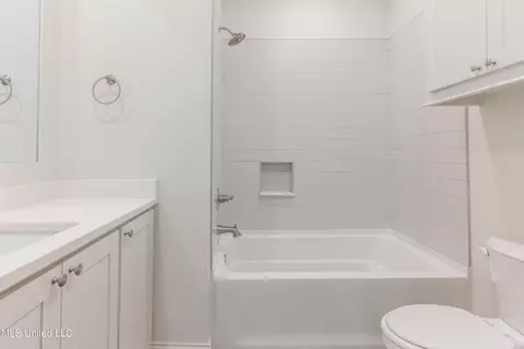 Bath - 112 Catherine Blvd, Clinton, MS 39056 photo 5 of 15