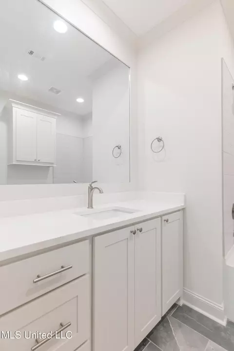 Bath - 112 Catherine Blvd, Clinton, MS 39056 photo 8 of 15