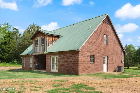 Exterior - 1831 Hammond Hill Rd, Como, MS 38619 photo 5 of 5