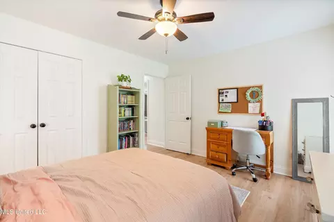 Bedroom - 1831 Hammond Hill Rd, Como, MS 38619 photo 4 of 6