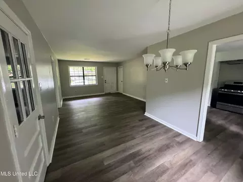 521 N Park Ln, Jackson, MS 39206 photo 3