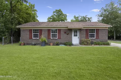 208 Allison Cir, Gulfport, MS 39503