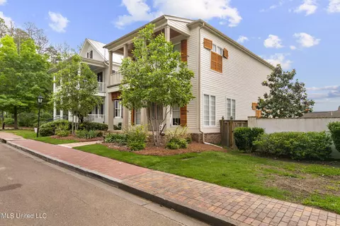 105 Ridge St, Madison, MS 39110 photo 3