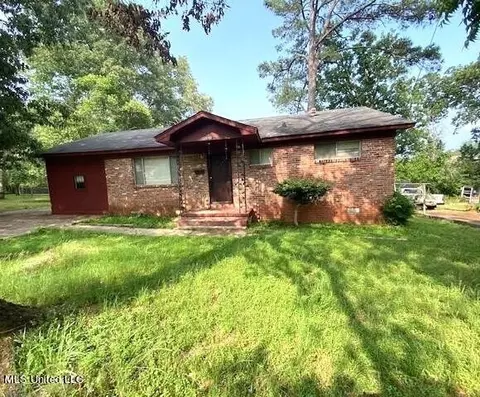 3646 Southland Dr, Jackson, MS 39212
